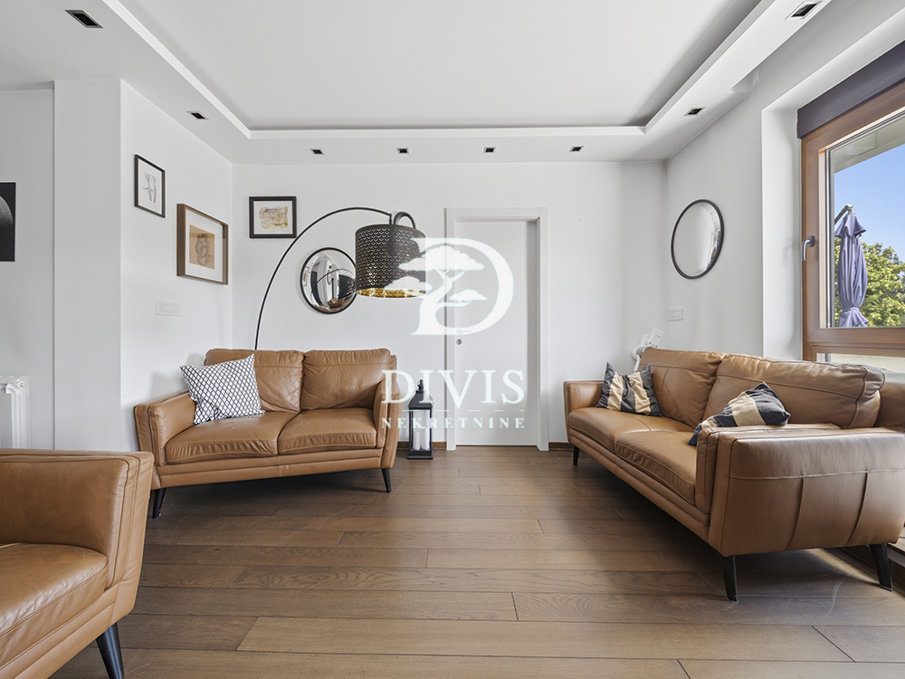 Slika 1 - Milana Blagojevića Španca, Četvorosoban stan na prodaju, 157m2, 565.000€